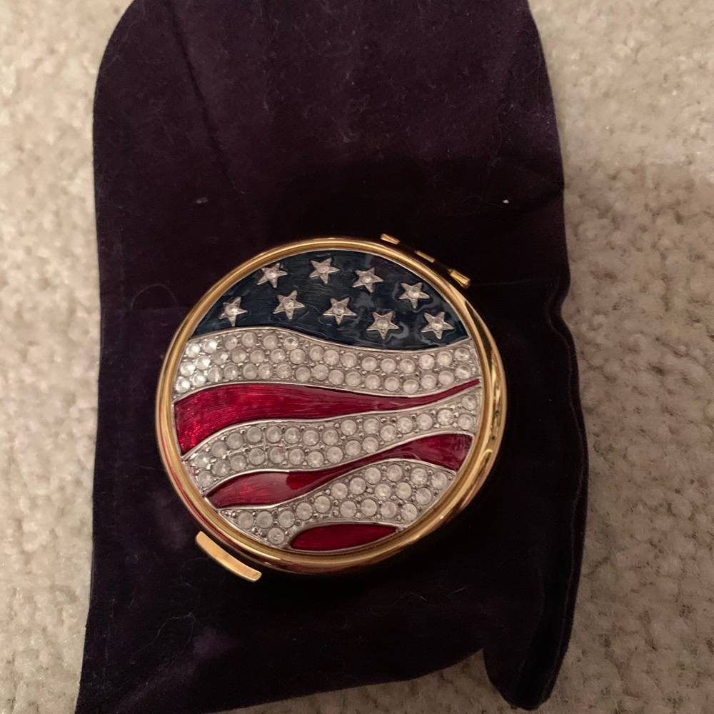 Estee Lauder America the beautiful powder compact